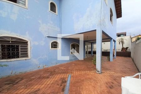 Casa à venda com 320m², 5 quartos e 3 vagasQuintal