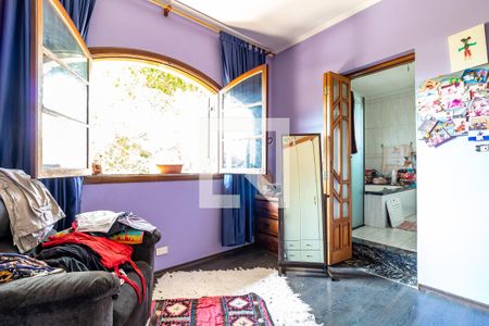 Casa à venda com 385m², 5 quartos e 2 vagasSuíte 1