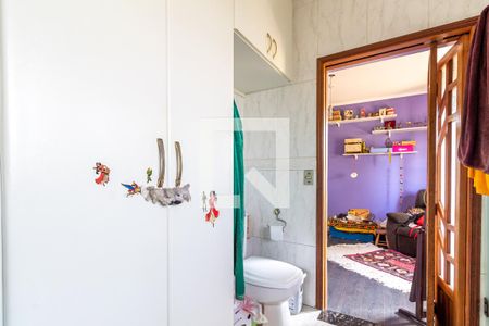 Casa à venda com 385m², 5 quartos e 2 vagasBanheiro da Suíte 1