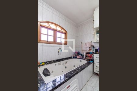 Casa à venda com 385m², 5 quartos e 2 vagasBanheiro da Suíte 1