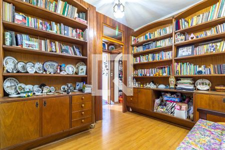 Casa à venda com 385m², 5 quartos e 2 vagasHall Superior