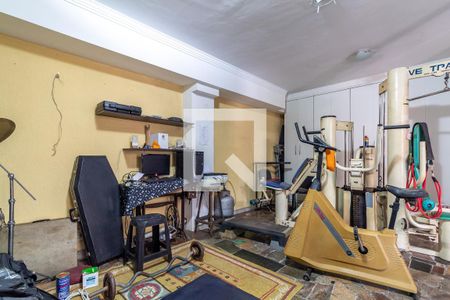 Casa à venda com 385m², 5 quartos e 2 vagasQuarto de Serviço