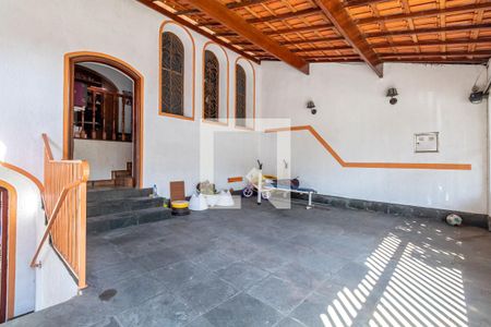 Casa à venda com 385m², 5 quartos e 2 vagasGaragem