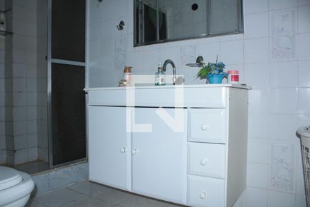 Apartamento à venda com 81m², 3 quartos e 1 vaga Apartamento à venda com 81m², 3 quartos e 1 vagaBanheiro