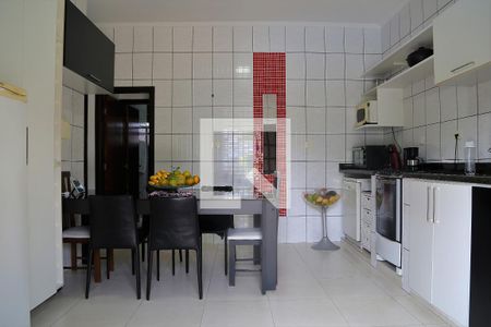 Casa para alugar com 506m², 5 quartos e 8 vagasCozinha