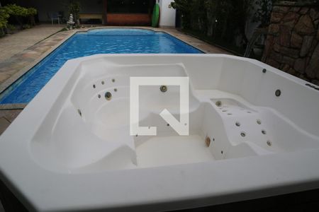 Casa para alugar com 506m², 5 quartos e 8 vagasOfurô