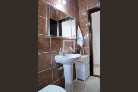 Casa para alugar com 506m², 5 quartos e 8 vagasBanheiro social