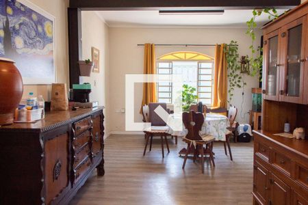 Casa à venda com 250m², 4 quartos e 3 vagas