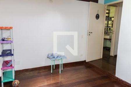 Casa para alugar com 350m², 5 quartos e 6 vagas Casa para alugar com 350m², 5 quartos e 6 vagasQuarto 2