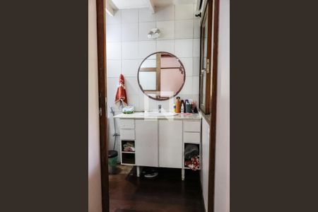 Casa para alugar com 350m², 5 quartos e 6 vagas Casa para alugar com 350m², 5 quartos e 6 vagasBanheiro do escritório