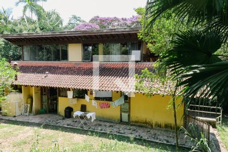 Casa para alugar com 350m², 5 quartos e 6 vagas Casa para alugar com 350m², 5 quartos e 6 vagasFachada