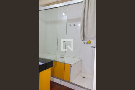 Casa para alugar com 350m², 5 quartos e 6 vagas Casa para alugar com 350m², 5 quartos e 6 vagasBanheiro da Suíte