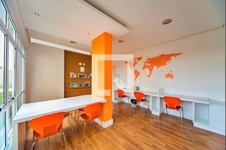 Apartamento à venda com 145m², 3 quartos e 2 vagas Apartamento à venda com 145m², 3 quartos e 2 vagasÁrea comum - Home office