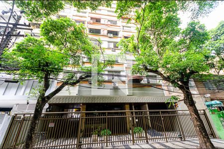 Apartamento à venda com 70m², 2 quartos e 1 vaga Apartamento à venda com 70m², 2 quartos e 1 vagaFachada