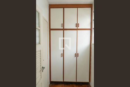 Apartamento à venda com 70m², 2 quartos e 1 vaga Apartamento à venda com 70m², 2 quartos e 1 vagaQuarto de Serviço