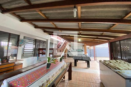 Casa à venda com 150m², 3 quartos e 2 vagasÁrea Externa