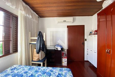 Casa à venda com 150m², 3 quartos e 2 vagasQuarto 2 