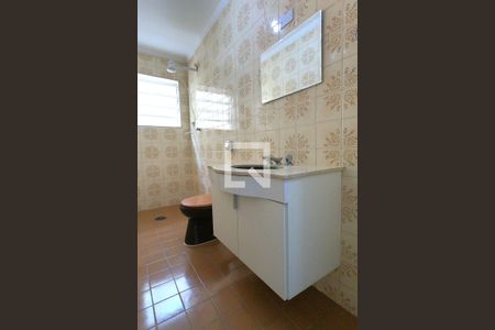 Casa à venda com 128m², 2 quartos e 2 vagasBanheiro 1