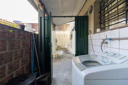 Casa à venda com 430m², 3 quartos e 3 vagasLavanderia