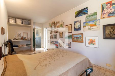 Casa à venda com 430m², 3 quartos e 3 vagasSuíte