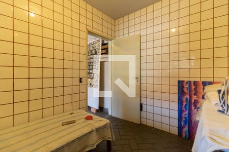 Casa à venda com 430m², 3 quartos e 3 vagasQuarto de Serviço