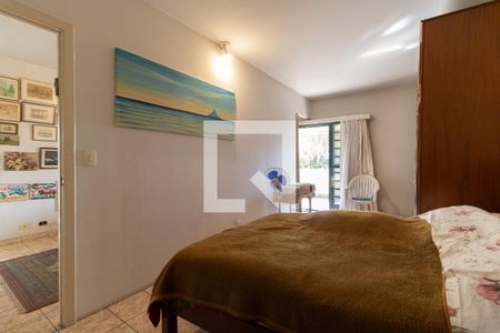 Casa à venda com 430m², 3 quartos e 3 vagasSuíte