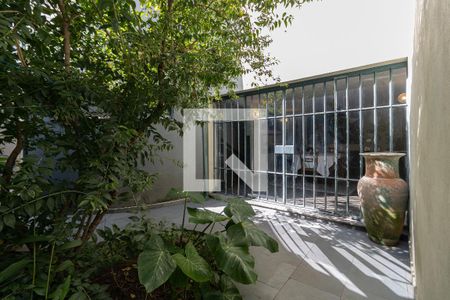 Casa à venda com 430m², 3 quartos e 3 vagasCorredor Lateral