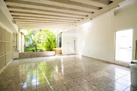 Casa à venda com 247m², 4 quartos e 3 vagasGaragem 
