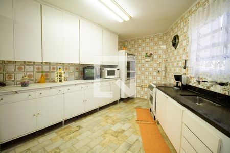 Casa à venda com 247m², 4 quartos e 3 vagasCozinha 