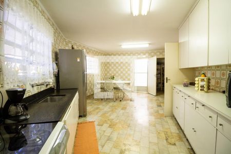 Casa à venda com 247m², 4 quartos e 3 vagasCozinha 