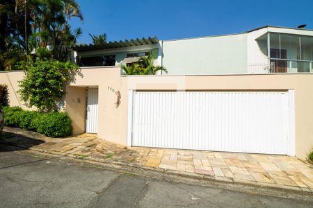 Casa à venda com 247m², 4 quartos e 3 vagasFachada