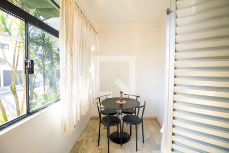 Casa à venda com 247m², 4 quartos e 3 vagasVaranda Suíte 