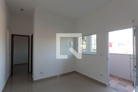 Sala de casa para alugar com 1 quarto, 35m² em Parque Paineiras, São Paulo