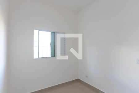 Quarto de casa para alugar com 1 quarto, 35m² em Parque Paineiras, São Paulo