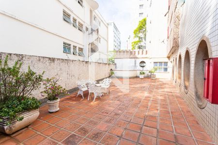Apartamento à venda com 116m², 4 quartos e 1 vaga Apartamento à venda com 116m², 4 quartos e 1 vagaÁrea Comum