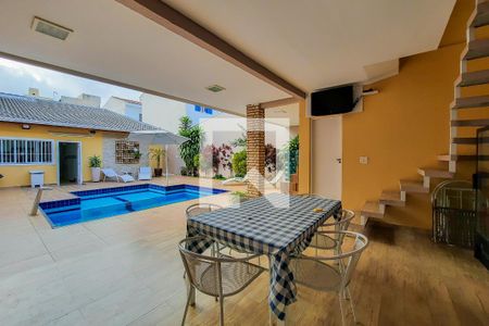 Casa à venda com 270m², 4 quartos e 4 vagas Casa à venda com 270m², 4 quartos e 4 vagasVaranda Gourmet