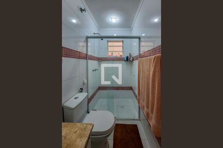 Casa à venda com 270m², 4 quartos e 4 vagas Casa à venda com 270m², 4 quartos e 4 vagasBanheiro da Suíte 2