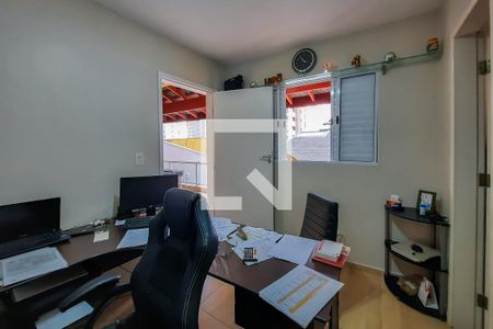 Casa à venda com 270m², 4 quartos e 4 vagas Casa à venda com 270m², 4 quartos e 4 vagasEscritório