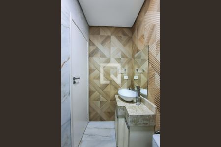 Casa à venda com 270m², 4 quartos e 4 vagas Casa à venda com 270m², 4 quartos e 4 vagasBanheiro Social 1