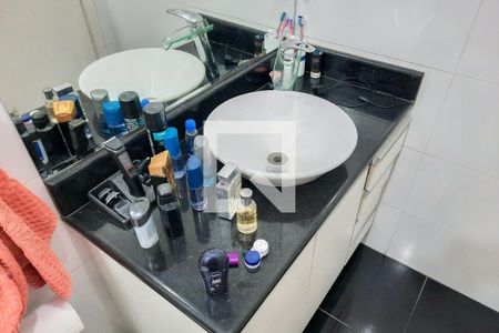 Casa à venda com 270m², 4 quartos e 4 vagas Casa à venda com 270m², 4 quartos e 4 vagasBanheiro da Suíte 3