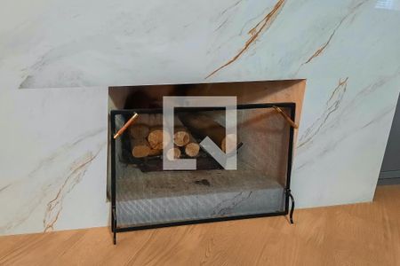 Casa à venda com 270m², 4 quartos e 4 vagas Casa à venda com 270m², 4 quartos e 4 vagasSala