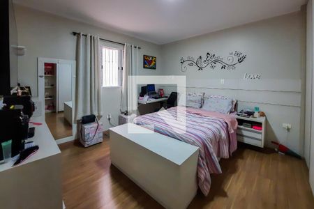 Casa à venda com 270m², 4 quartos e 4 vagas Casa à venda com 270m², 4 quartos e 4 vagasSuíte 2