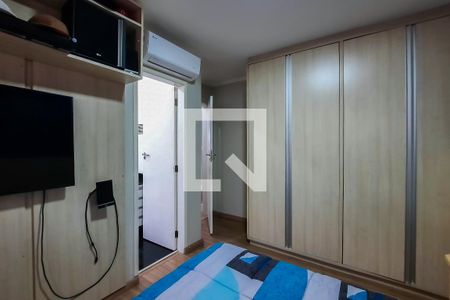 Casa à venda com 270m², 4 quartos e 4 vagas Casa à venda com 270m², 4 quartos e 4 vagasSuíte 3