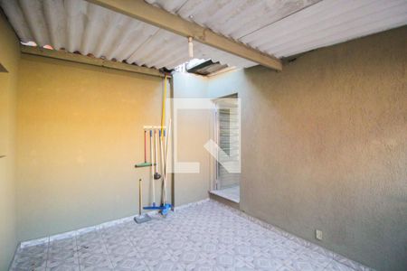 Casa à venda com 74m², 2 quartos e sem vagavaranda