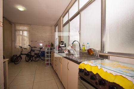 Apartamento à venda com 120m², 3 quartos e 2 vagas Apartamento à venda com 120m², 3 quartos e 2 vagasCozinha