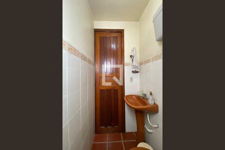 Casa à venda com 180m², 3 quartos e 2 vagasBanheiro Externo