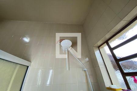 Casa à venda com 180m², 3 quartos e 2 vagasChuveiro do Banheiro