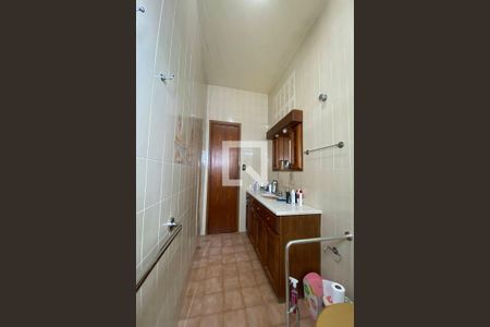 Casa à venda com 180m², 3 quartos e 2 vagasBanheiro