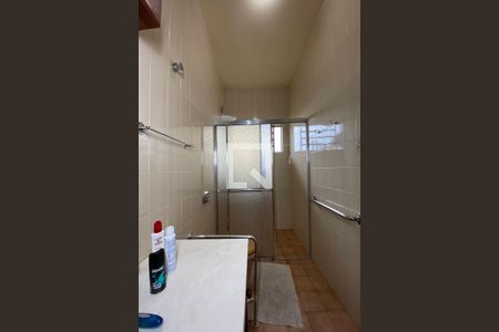 Casa à venda com 180m², 3 quartos e 2 vagasBanheiro