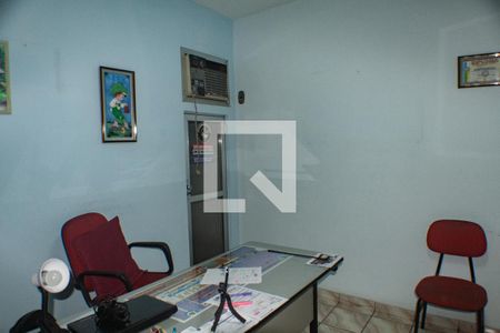 Casa para alugar com 292m², 3 quartos e 4 vagas Casa para alugar com 292m², 3 quartos e 4 vagasEscritório